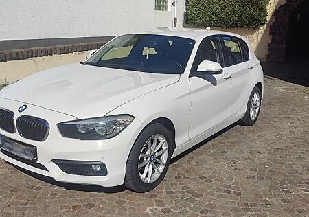 BMW 118i - WENIG KILOMETER 8FACH BEREIFT