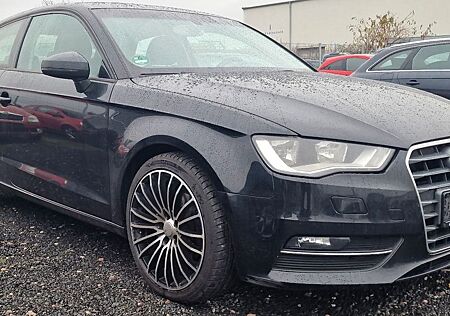 Audi A3 S line Sportpaket*Sitzheizung*