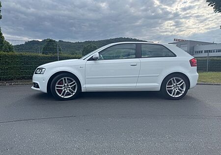 Audi A3 3.2 quattro 3x Sline Exclusiv