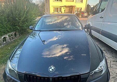 BMW 318i -