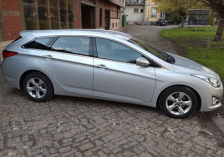 Hyundai i40 cw 1.7 CRDi Style 100kW Automatik Style