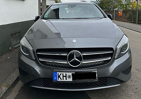 Mercedes-Benz A 180 BlueEFFICIENCY Style Style