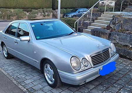 Mercedes-Benz E 280 AVANTGARDE Avantgarde