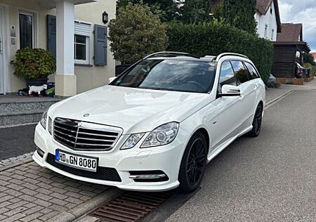 Mercedes-Benz E 200 T-Modell mit AMG-Paket