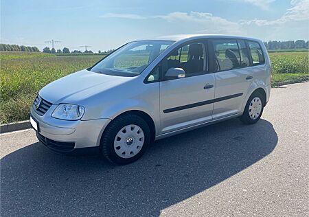 VW Touran Volkswagen 1.6 FSI Automatik TÜV Oktober 25 1.Hd