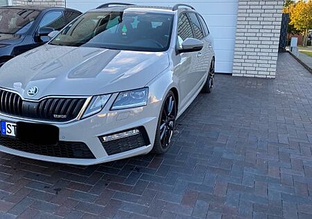 Skoda Octavia RS 2.0 TDI DSG 4x4 (Facelift)