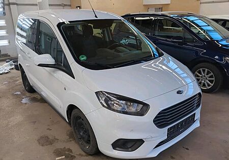 Ford Tourneo Courier Trend