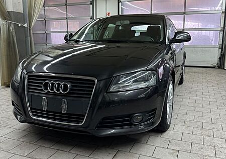 Audi A3 2.0 TDI (DPF) S tr. Ambition Sportback Am...