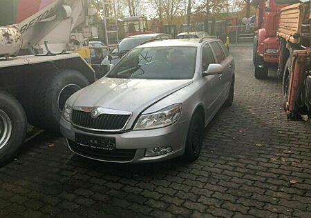 Skoda Octavia Scout Vollausst. 105 KW