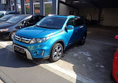 Suzuki Vitara 1.6 DDiS Comfort 4x4 Klimaauto. Panoramad