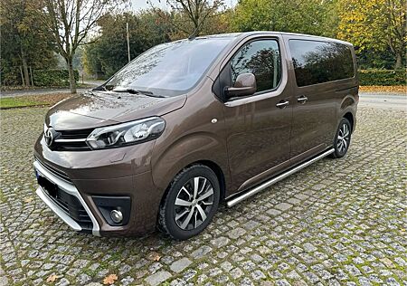 Toyota Pro Ace Proace (Verso) 2,0-l-D-4D 130kW L1 Family Co...