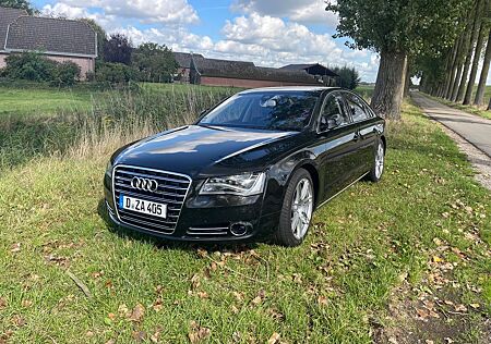 Audi A8 gebraucht kaufen Audi A8 4.2 TDI 2.Hand unfallfrei scheckheftg. 8-fach