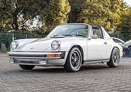 Porsche 911 Urmodell 911S*TARGA*25th-SILVER-EDITION*RESTAURIERT*TOP