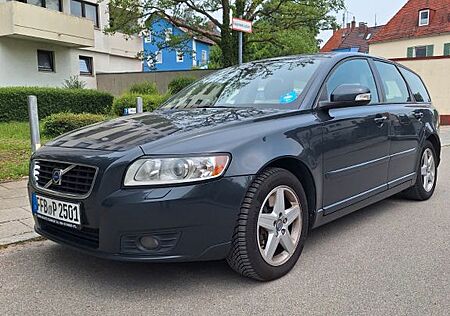 Volvo V50 D5 - Klima LEDER