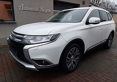 Mitsubishi Outlander 2.2 4WD 7SITZE+1.HD+AHK+360°+LEDER!