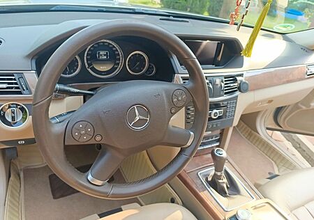 Mercedes-Benz E 200 CDI BlueEFFICIENCY ELEGANCE ELEGANCE