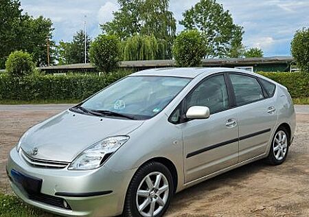 Toyota Prius Hybrid 1.5 -