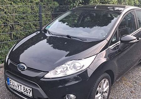 Ford Fiesta 1,6 TDCi 70kW DPF Titanium Titanium