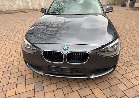 BMW 116i Sport Line Automatik !