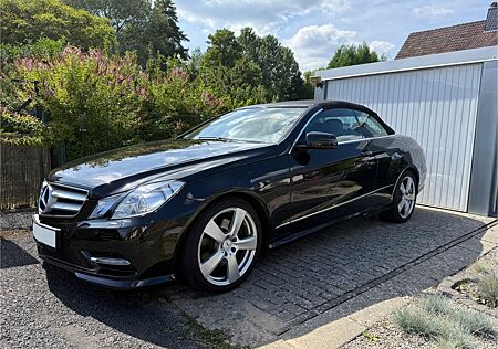 Mercedes-Benz E 200 Cabriolet AMG/ XENON ILS/ AIRSCARF/ AIRCAP
