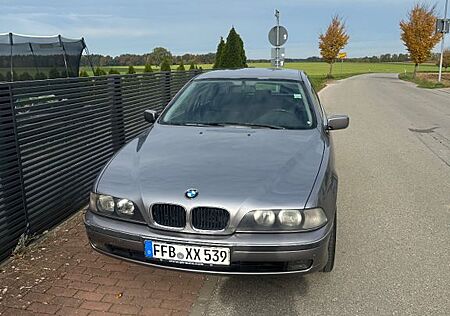 BMW 520i