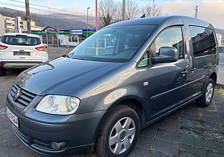 VW Caddy Volkswagen Life Team
