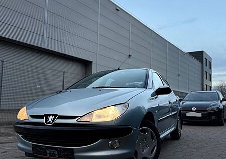 Peugeot 206 Style 90 Style - TÜV bis 02/2027