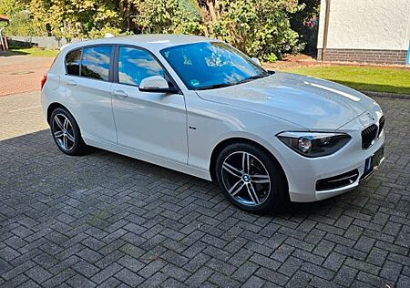 BMW 114i Sport Line Sport Line