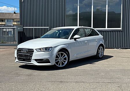 Audi A3 Sportback amb.Ultra Stronik-Sportsitze-IHand