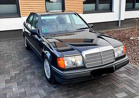 Mercedes-Benz 260 260e W124 H-Zulassung