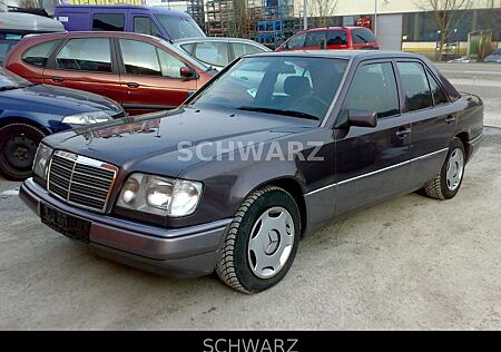 Mercedes-Benz E 250 D Automatik*AHK*SHD*1.Hand*