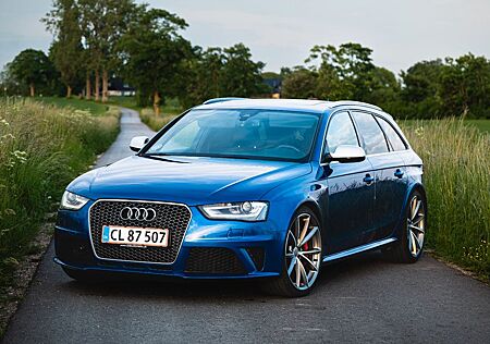 Audi RS4 4.2 FSI S tronic quattro Avant -