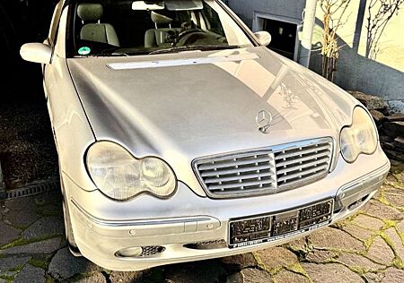 Mercedes-Benz C 240 Kombi mit Anhängerkupplung