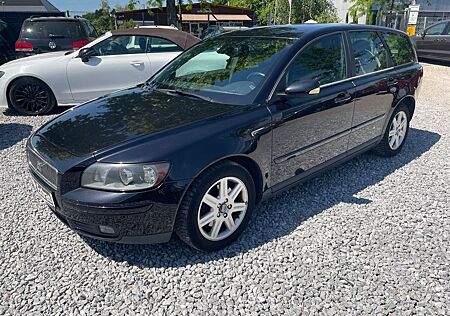 Volvo V50 Kombi 2.0 D Summum/Leder/AHK/8xAlu/Navi/Sitz