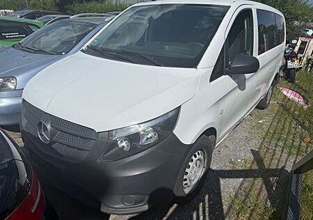 Mercedes-Benz Vito Tourer 114 CDI BT Pro lang 9-Sitzer Automat