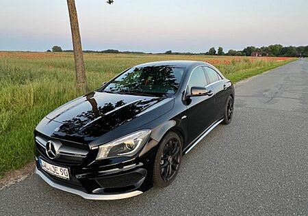 Mercedes-Benz CLA 45 AMG Mercedes Benz