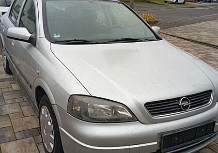Opel Astra 1.6 -