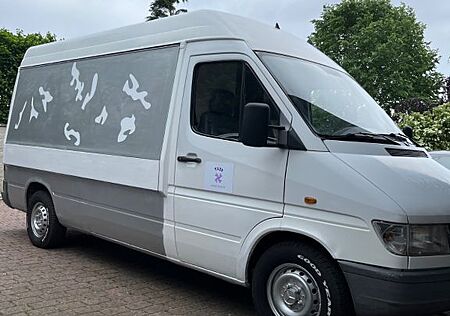 Mercedes-Benz Sprinter Verkaufsauto Imbiss Pizza Bäckerei usw
