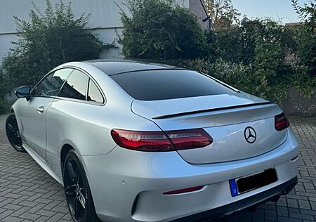 Mercedes-Benz E 220 d AMG|Night|Pano|Navi|Burmester|Garantie