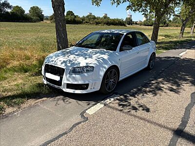 Audi RS4 4.2 quattro - white edition