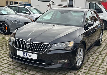 Skoda Superb 1.6TDI DSG Lim. Navi Klimaauto. PDC