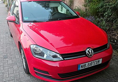 VW Golf Volkswagen 1.6 TDI BlueMotion BlueMotion
