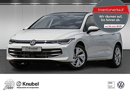 VW Golf Volkswagen VIII Life 1.5 TSI Ass.paket Pano 17" Nav.vo
