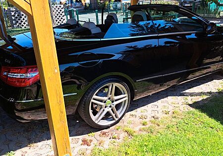 Mercedes-Benz E 250 Cabriolet CGI BlueEFF. AVANTGARD...