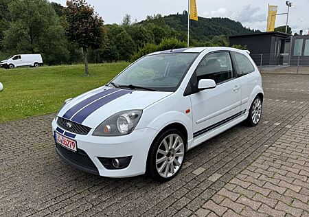 Ford Fiesta ST *Teil-Leder*