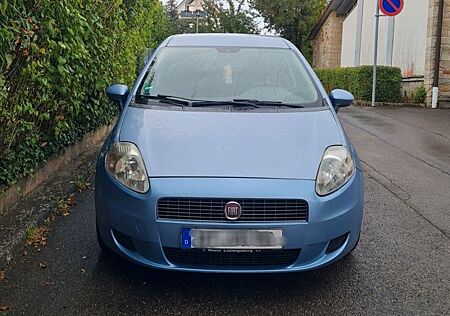 Fiat Grande Punto 1.4 16V TÜV-02/27 KM 112.500