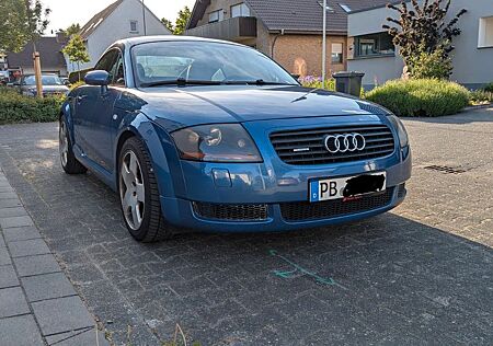 Audi TT Coupe 1.8T quattro 165 kW -