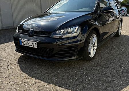 VW Golf Volkswagen 2.0 TDI GTD GTD