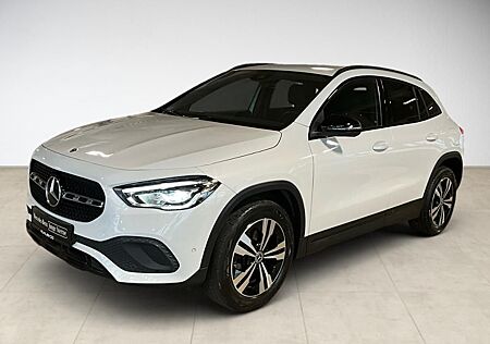 Mercedes-Benz GLA 200 Progressive AUT Kam. KlimaA LED LM PDC
