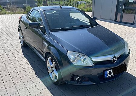 Opel Tigra 1.8 -